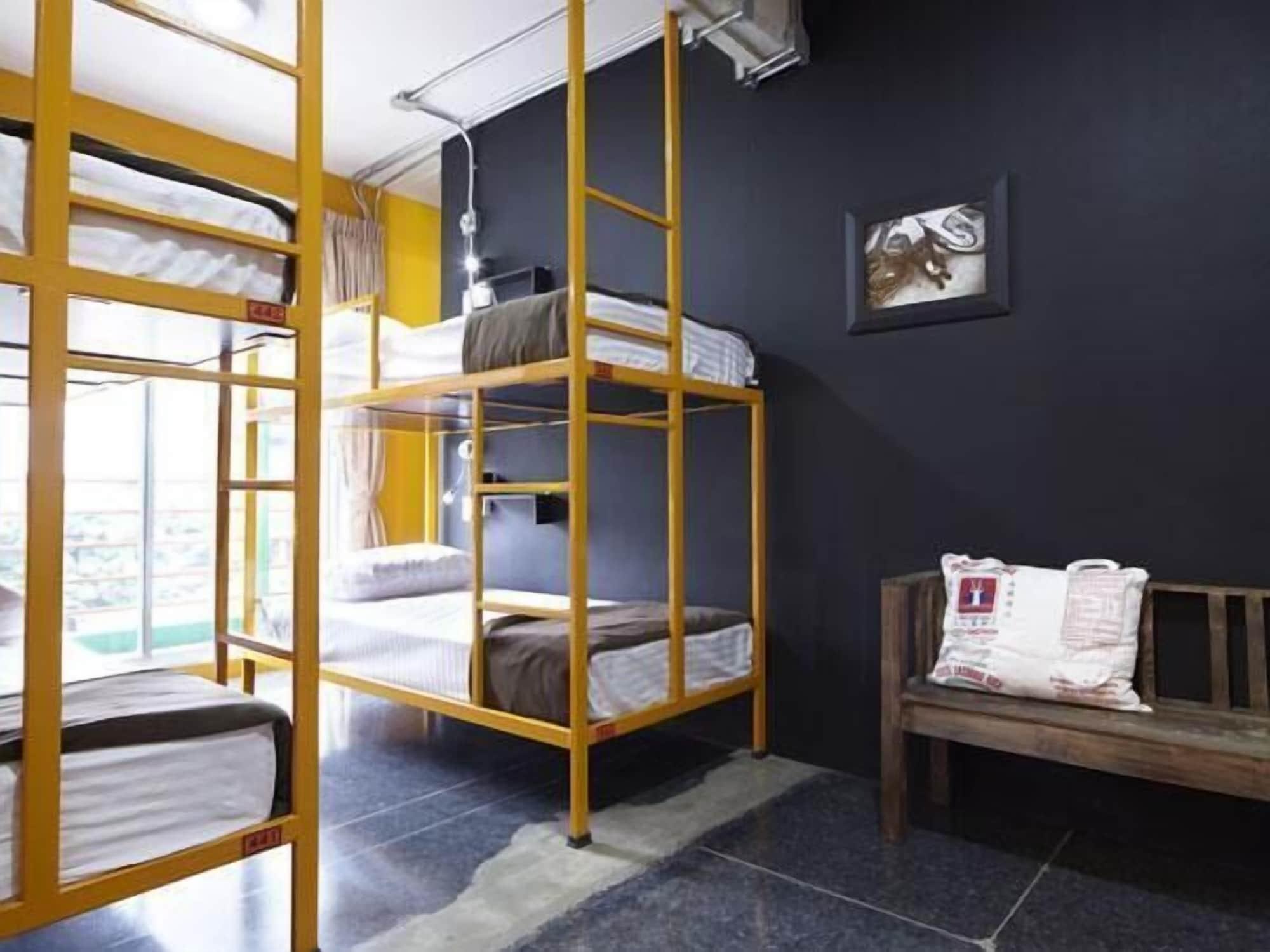 Silom Art Hostel Bangkok Exteriér fotografie