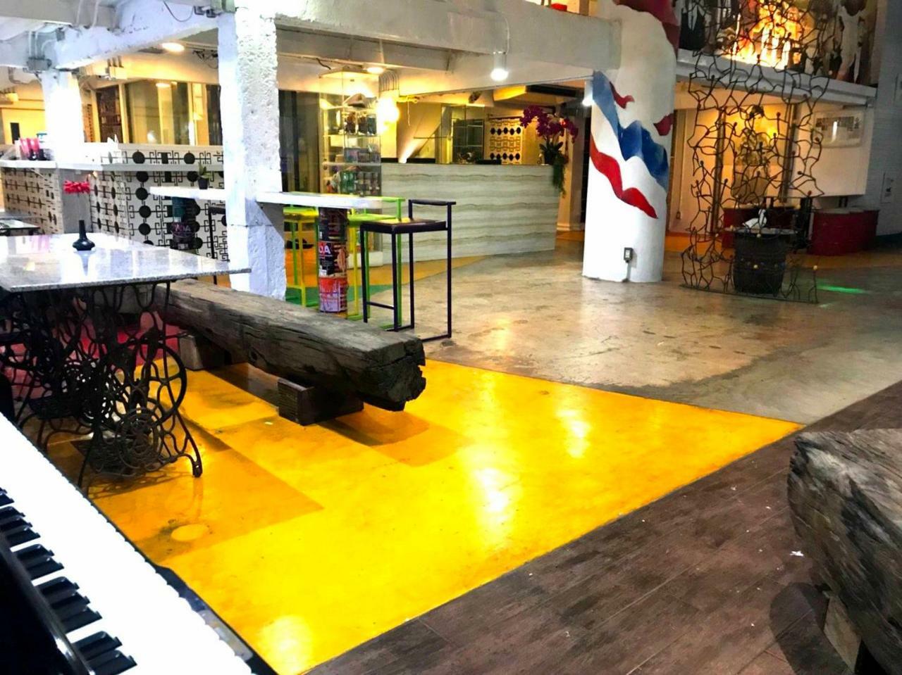 Silom Art Hostel Bangkok Exteriér fotografie
